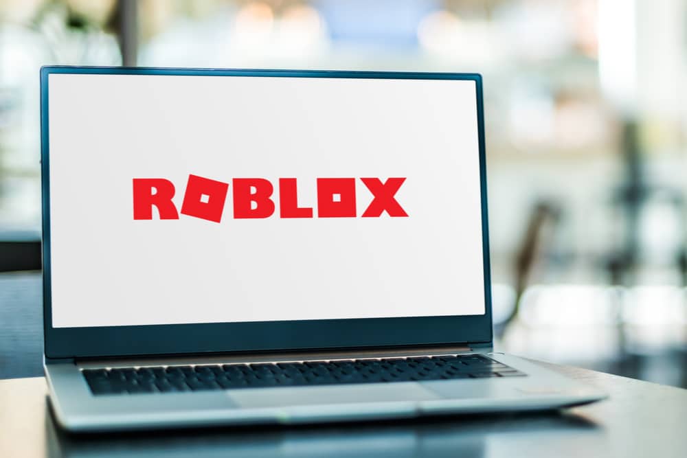 Cómo jugar Roblox en una computadora portátil sin mouse